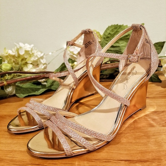jewel badgley mischka hunt evening wedge sandals